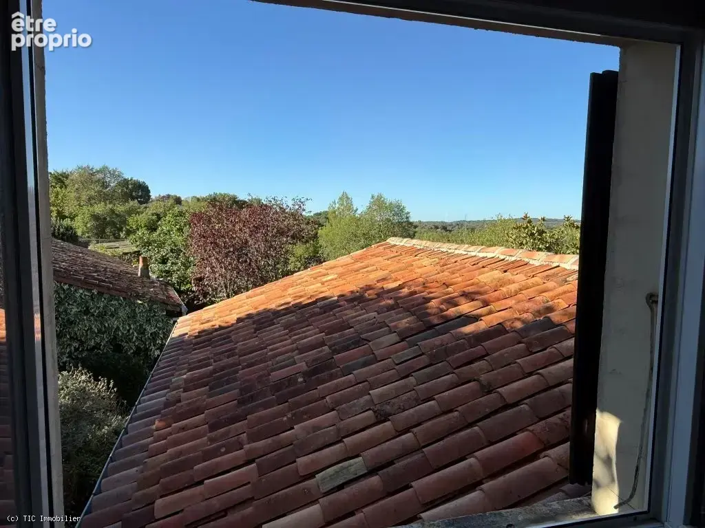 Maison Spacieuse Avec 5 Chambres et Dépendances - photo 17