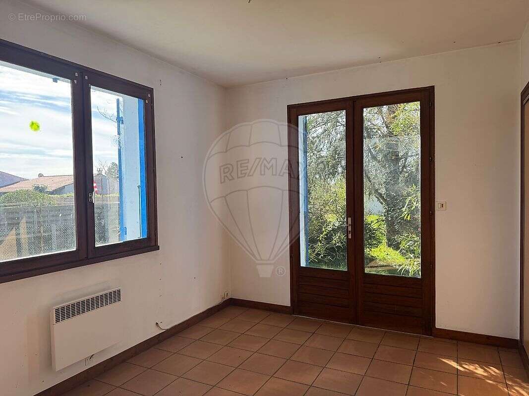 Maison à LES MATHES