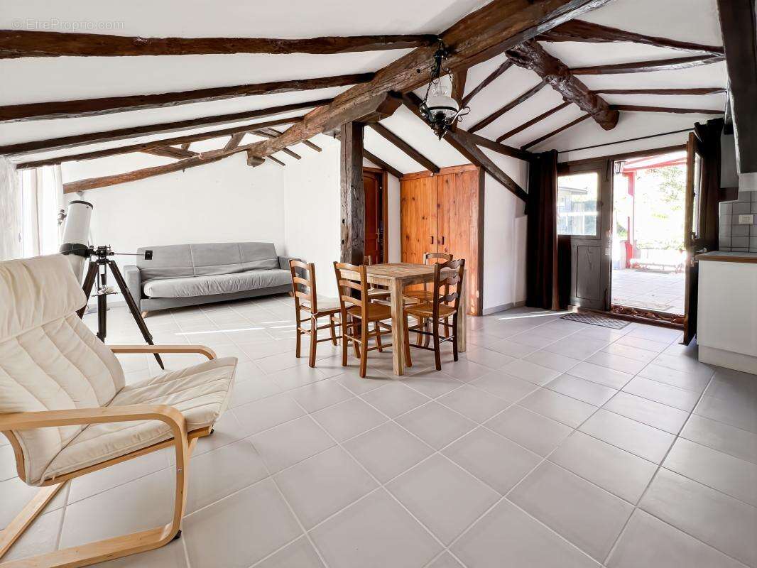 Appartement à AINHOA