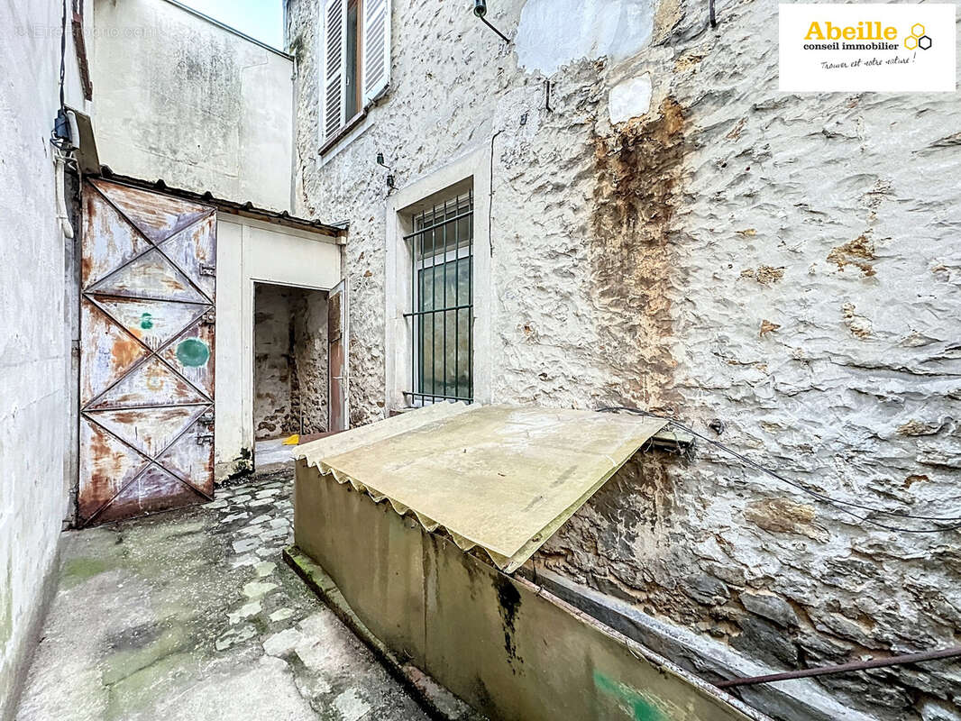 Commerce à SAINT-CHERON