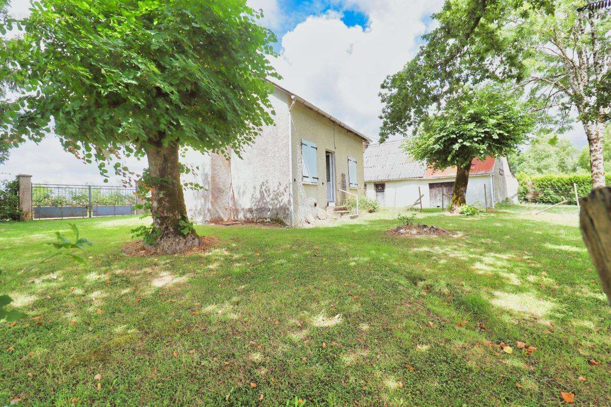 Maison 200 m² à Chalvignac  - photo 2