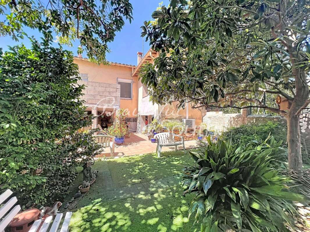 Maison avec jardin luxuriant de 185 m² en plein cœur de ville, perpignan - photo 2