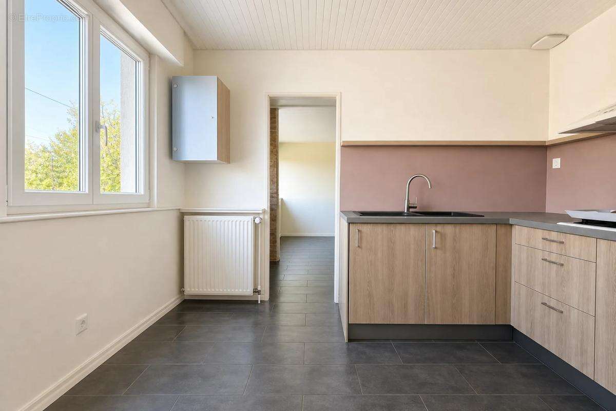 Maison à LES HERBIERS