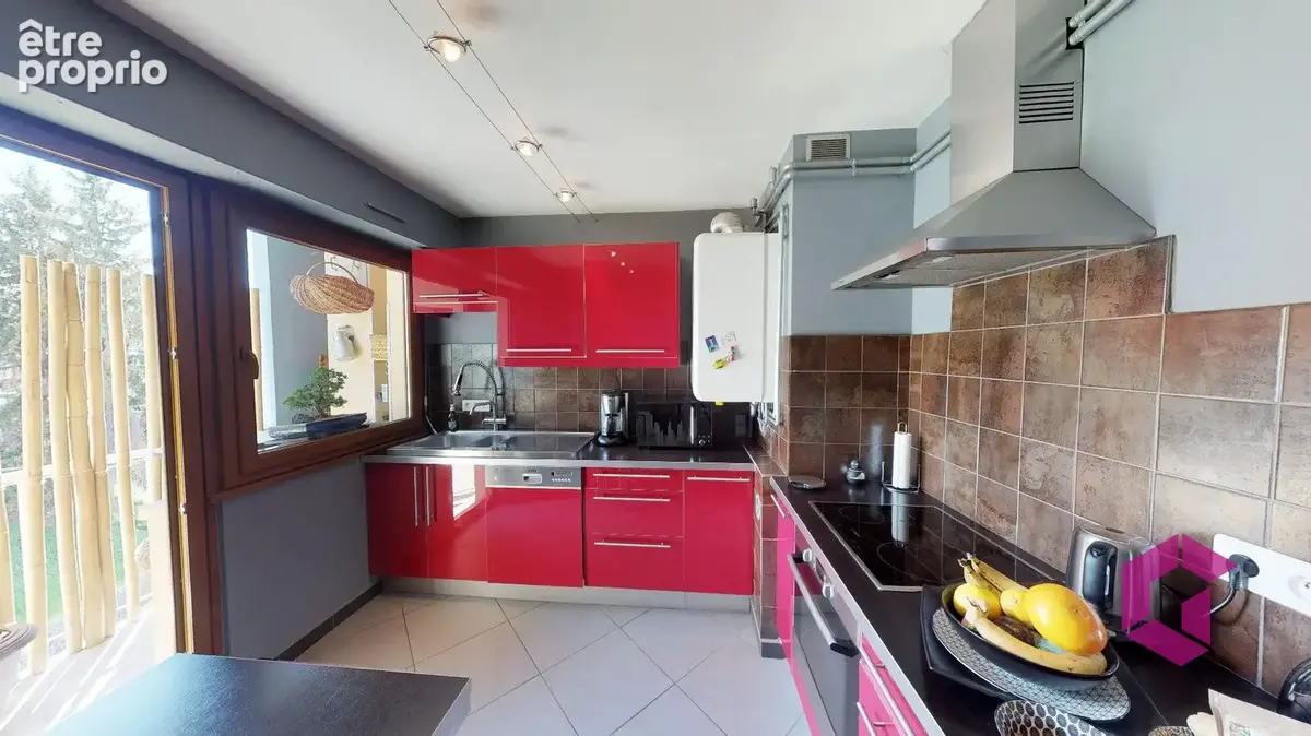 EXCLUSIVITE ! bel Appartement T4/T5 avec une architecture originale avec 2 balcons, cave et box , habitable de suite - photo 4