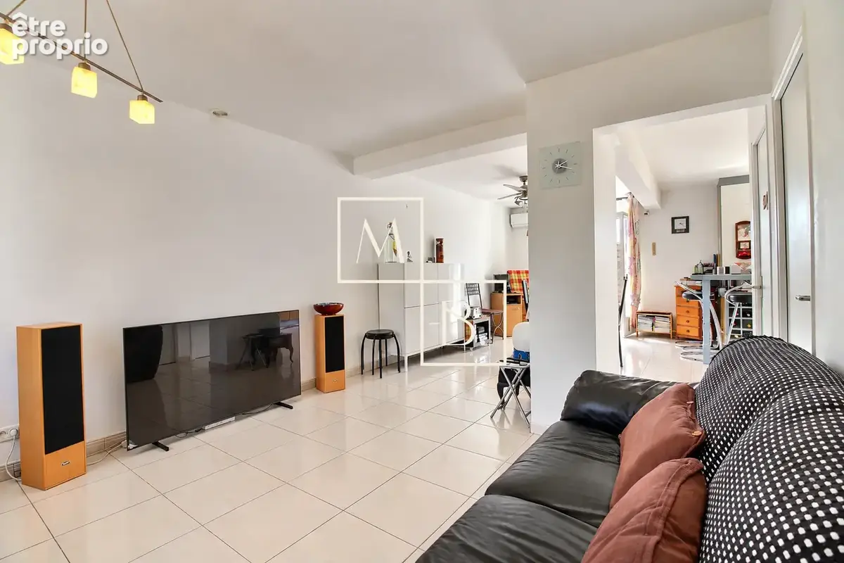 Maison T5 avec terrasse et garage. - photo 8