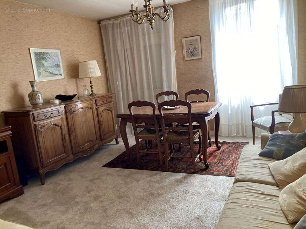 Maison à SAINT-PIERRE-DU-REGARD