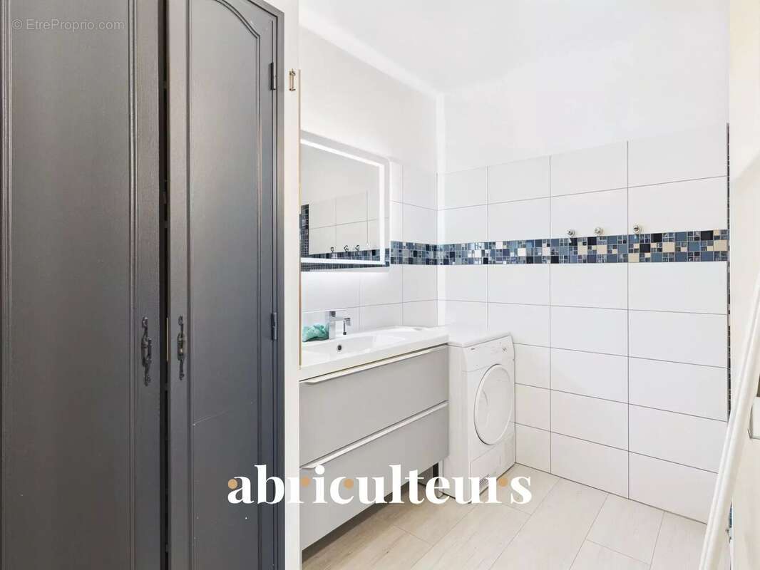 Appartement à ROGNES