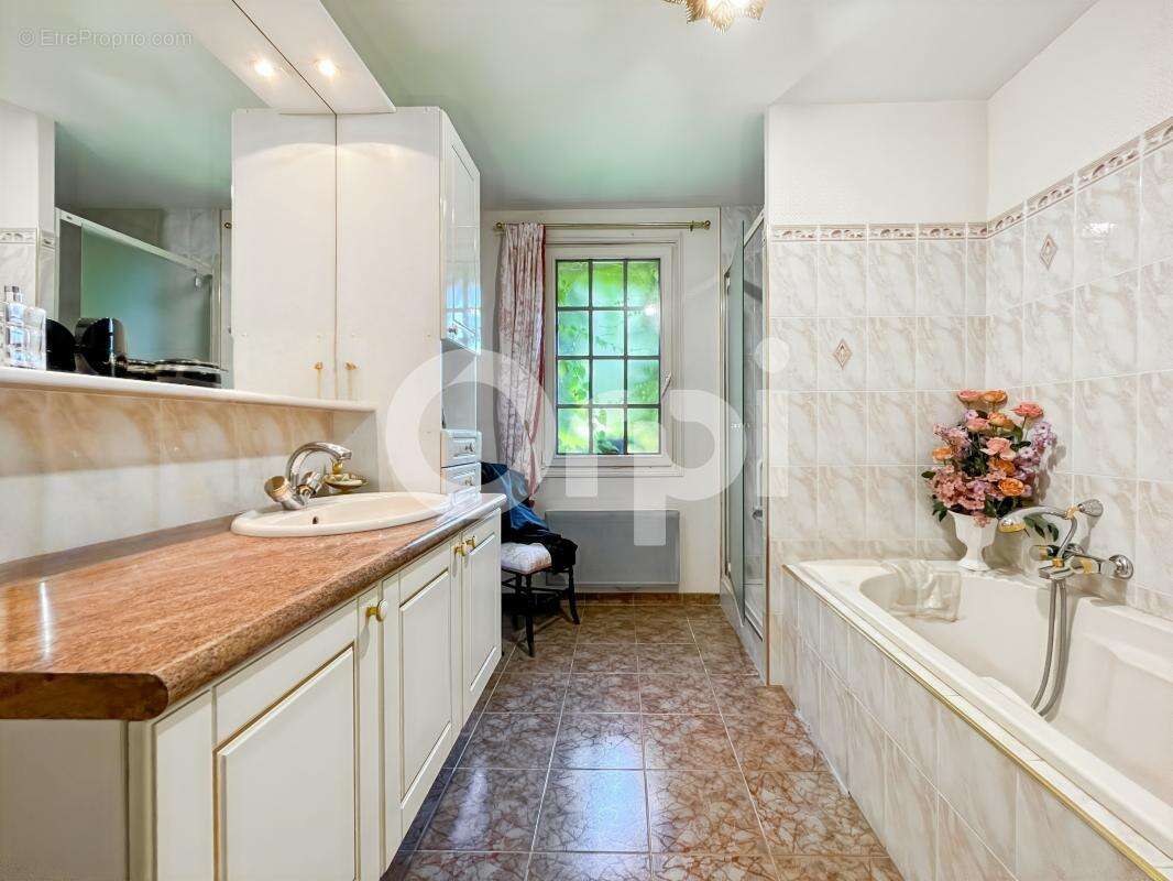 Maison à GROSSOEUVRE