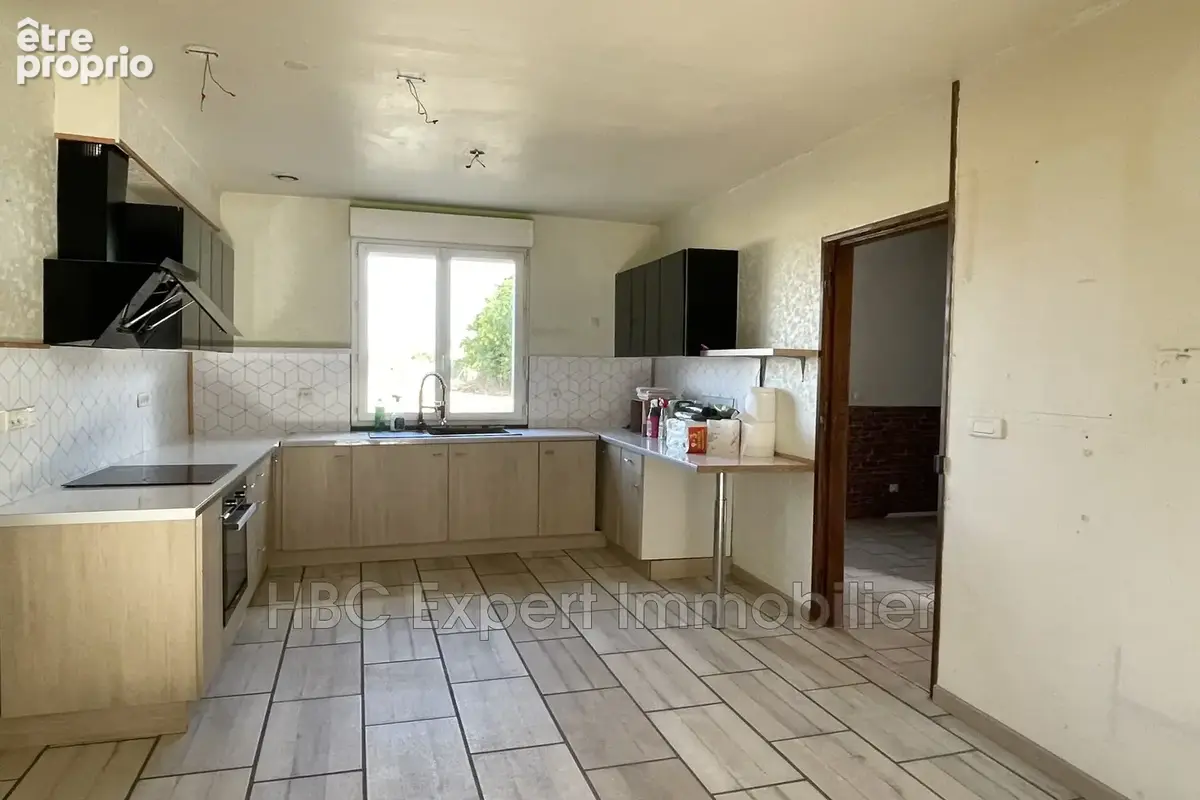 Maison 4 pièces 138 m² à vendre à Hattencourt (80700) - photo 7