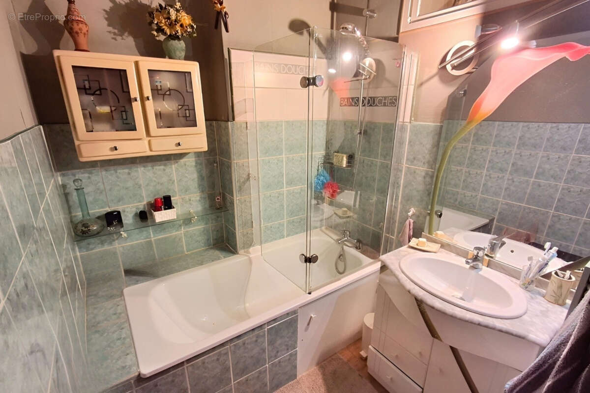 Appartement à MARSEILLE-2E