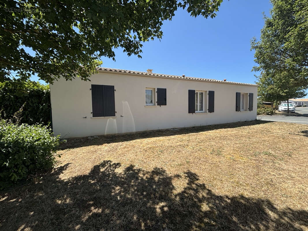 Maison plain pied de 92m2 . - photo 14