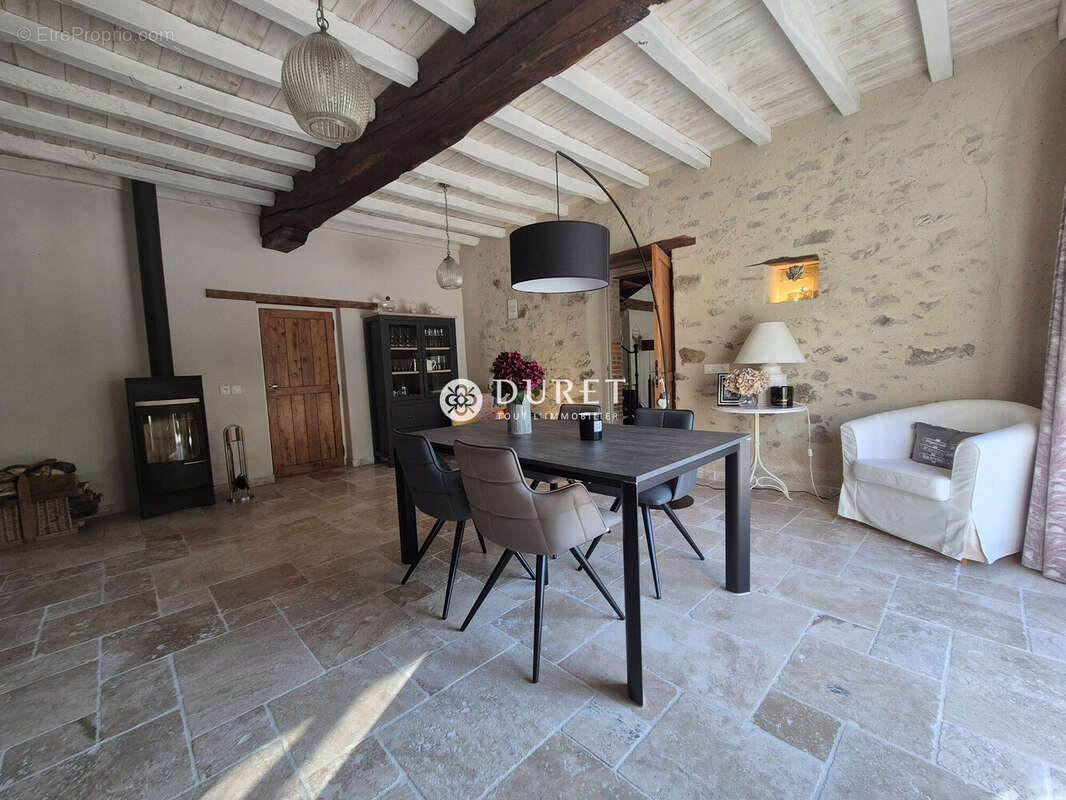 Maison 359 m² à Landeronde  - photo 5