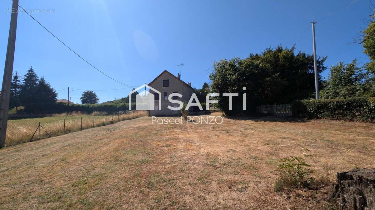 Maison 90 m² à Boussac-Bourg  - photo 4