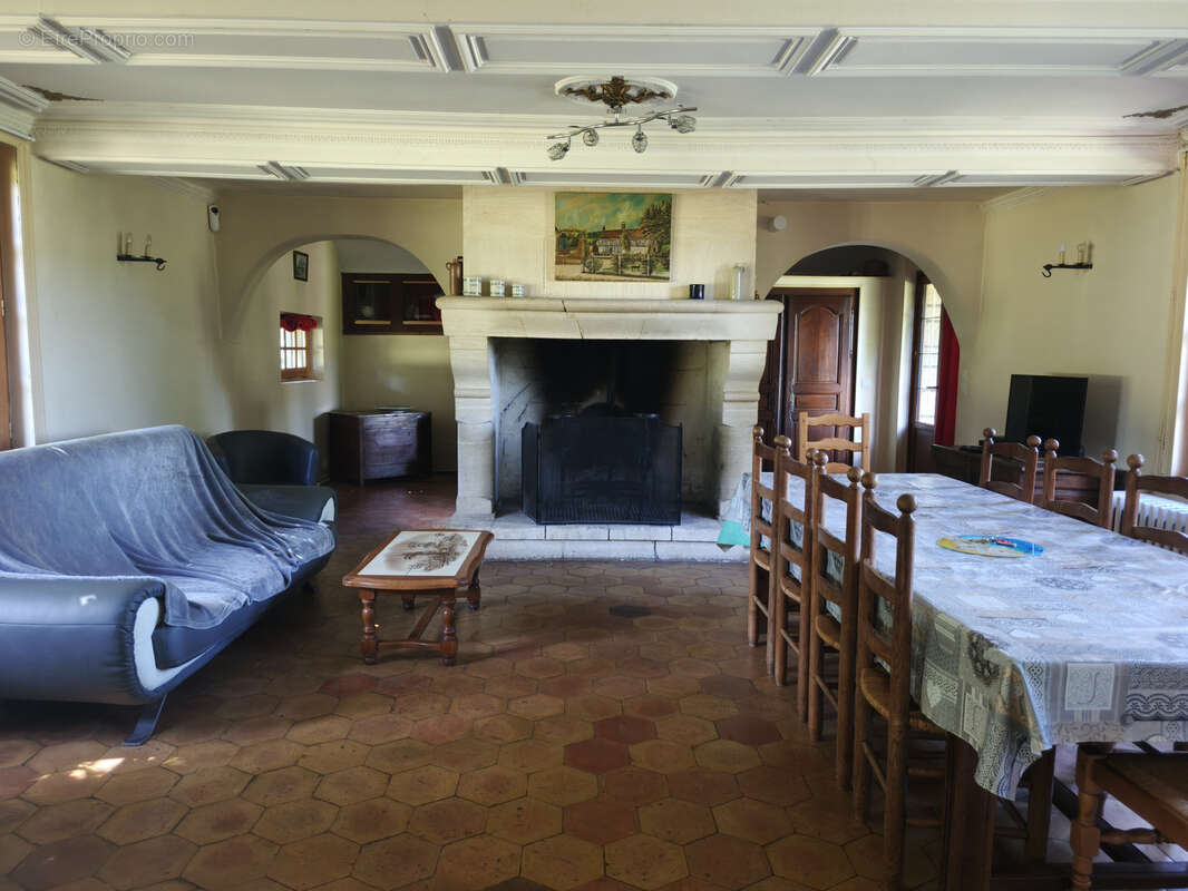 Manoir de Caractère Pierre et Colombages - 7 pièces dont 5 chambres - Dépendance - photo 5