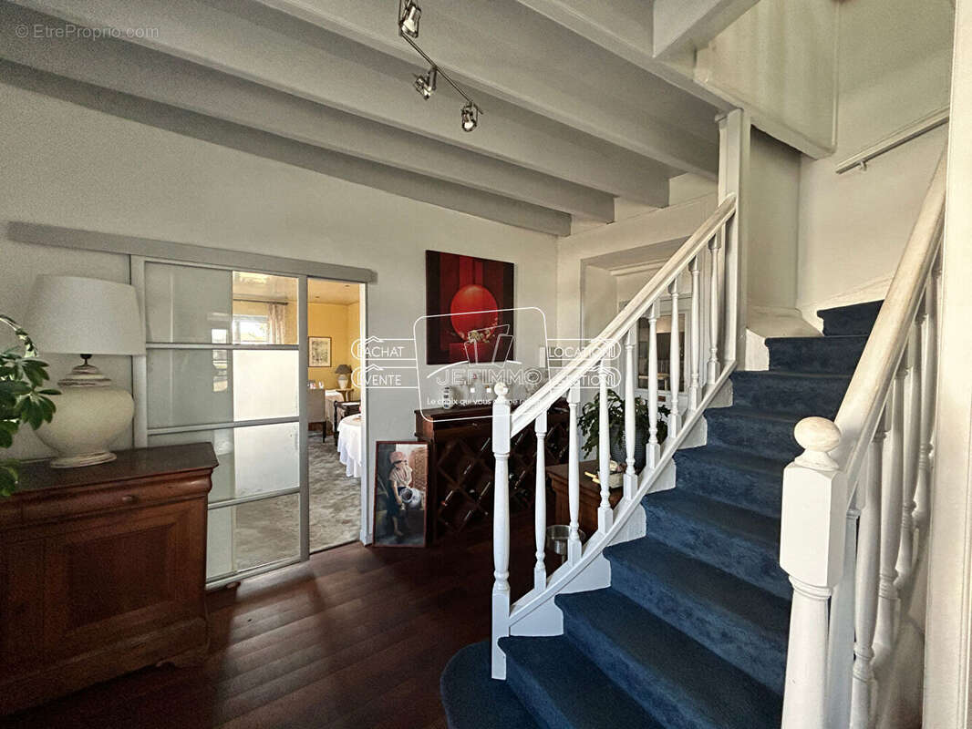 Maison à SAINT-JULIEN-DE-CONCELLES