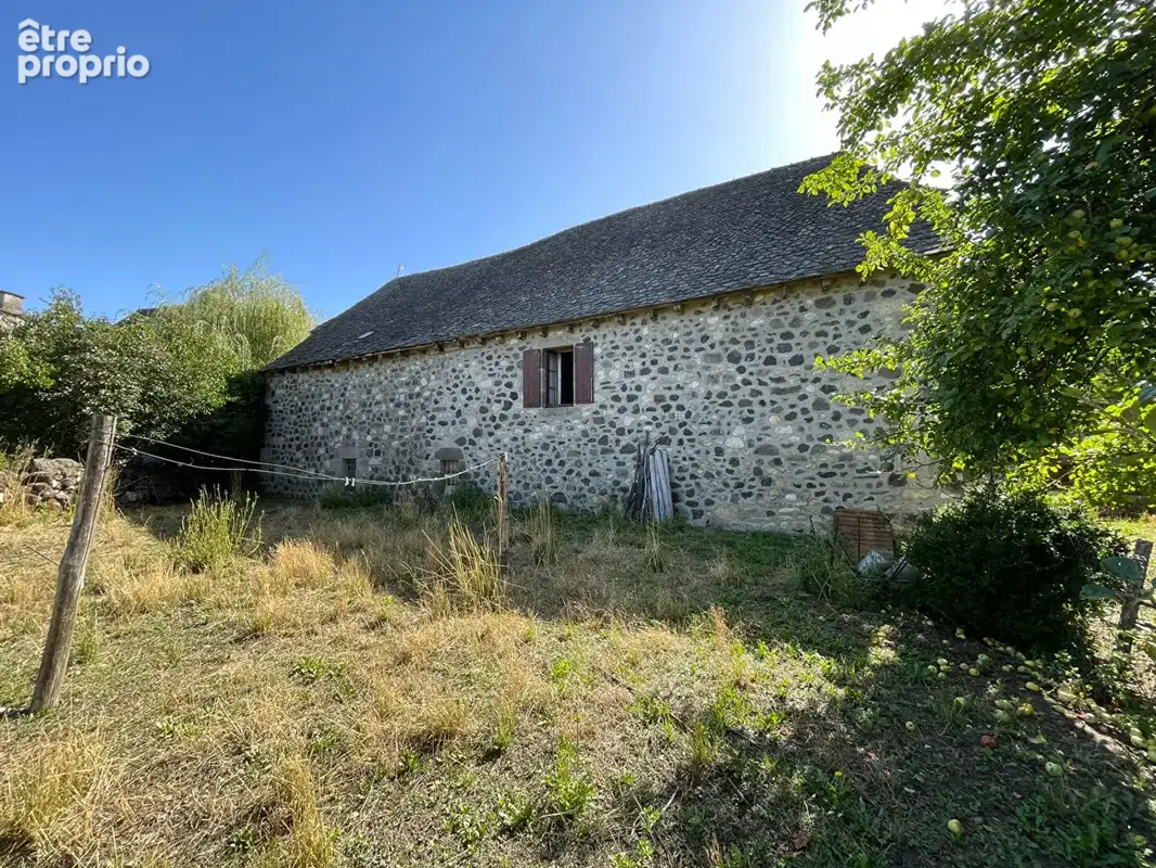 Maison en pierres avec grange attenante - photo 10