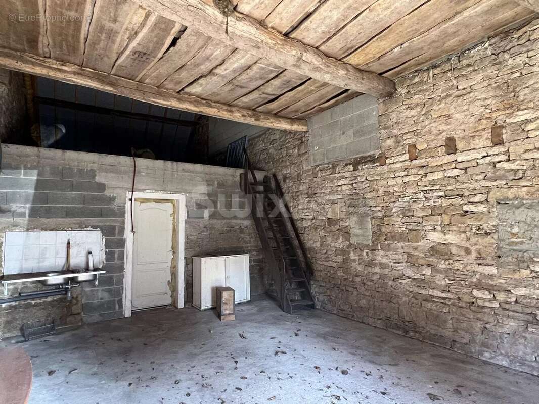 Maison à LONS-LE-SAUNIER