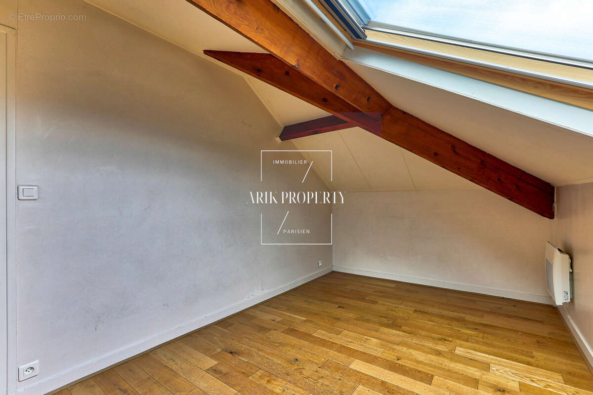 Appartement à CHARENTON-LE-PONT