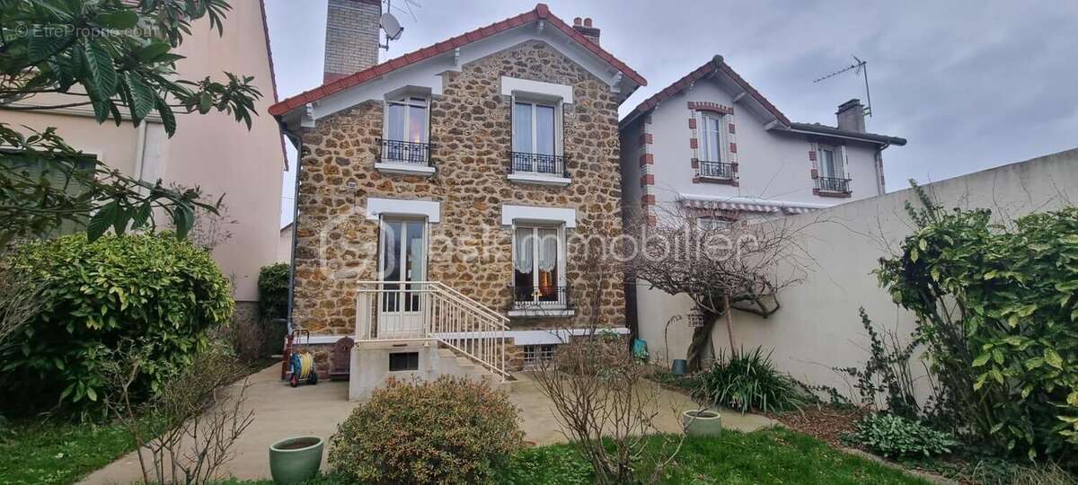 Maison à JUVISY-SUR-ORGE