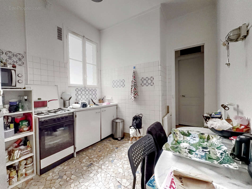 Appartement à CHARENTON-LE-PONT