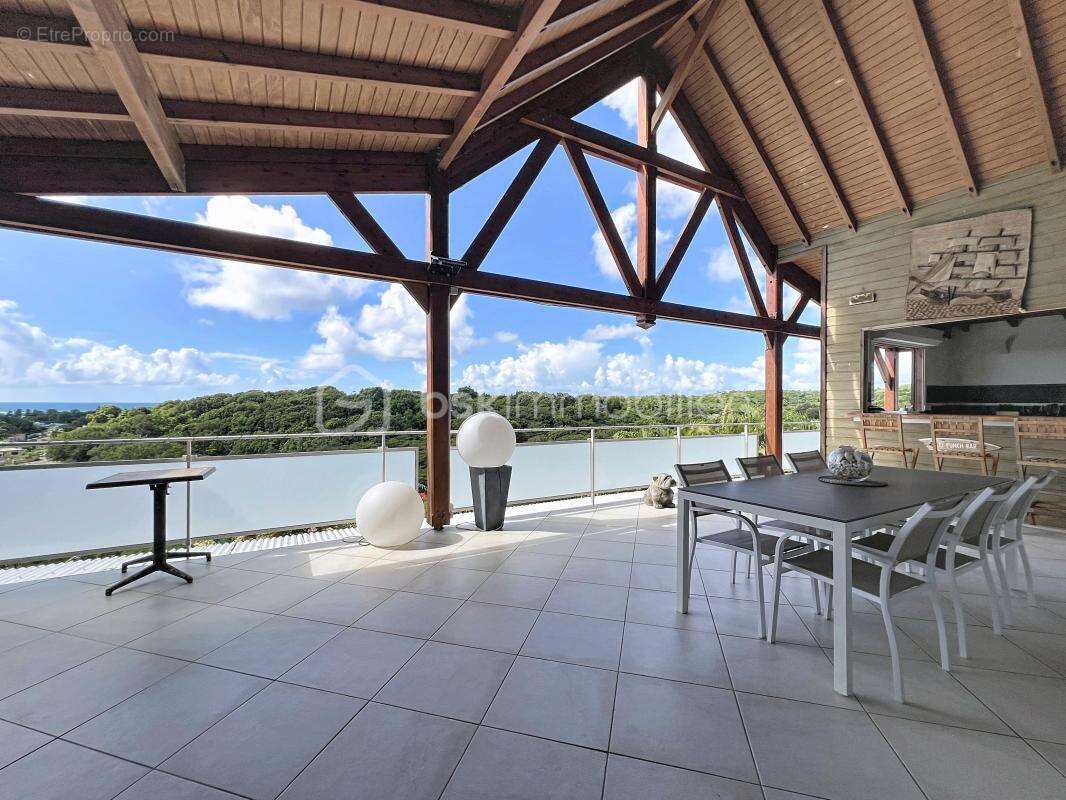 Ensemble immobilier villa et ses deux locatifs vue mer - photo 2