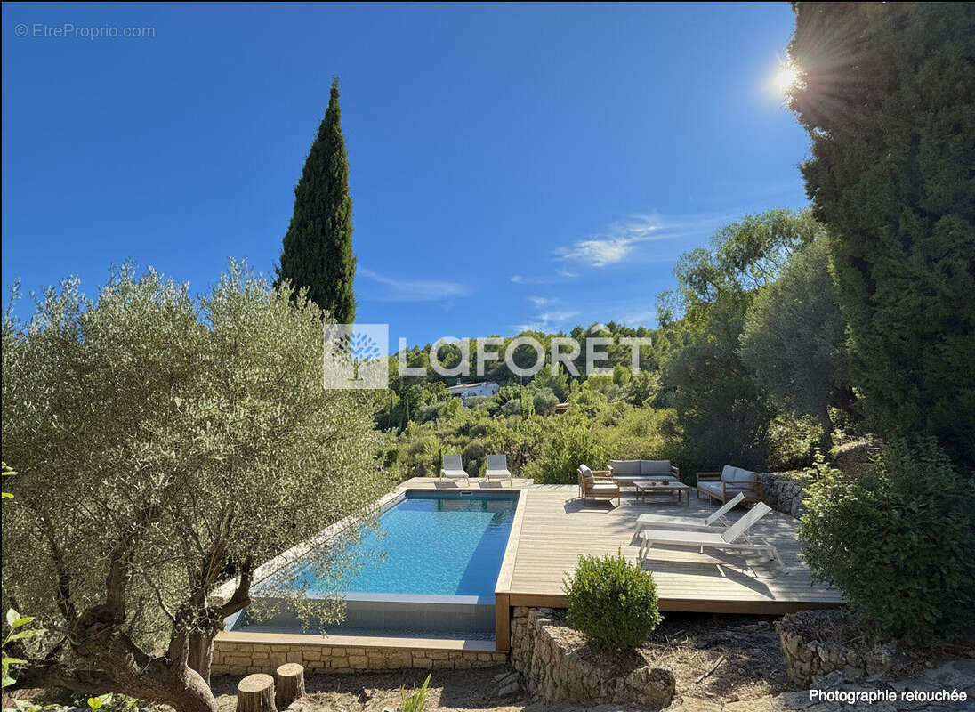 Maison à SOLLIES-VILLE