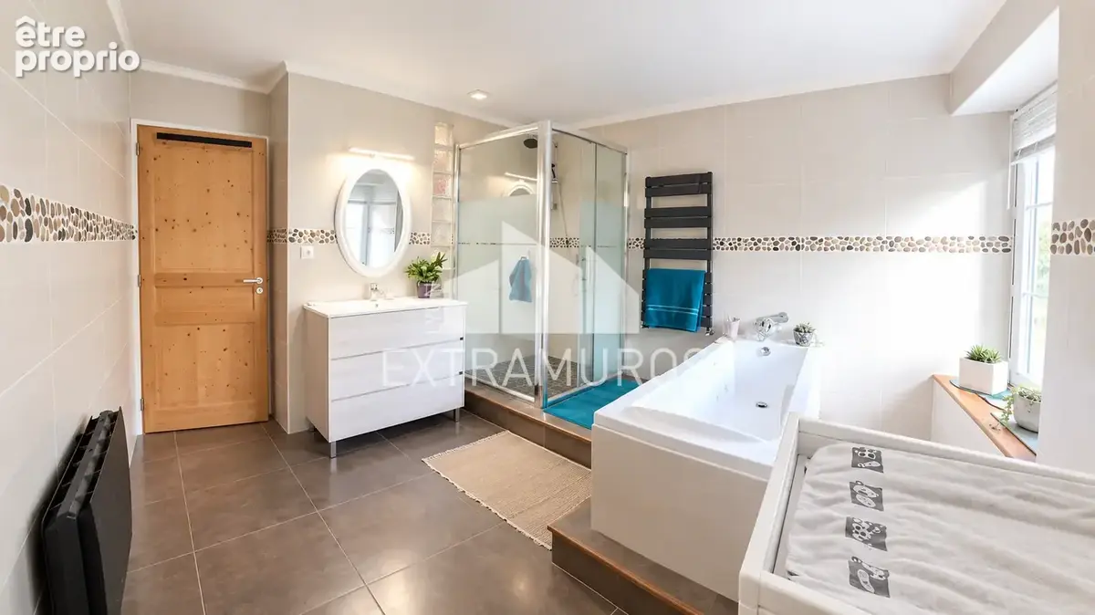 A vendre au coeur du bourg de courzieu maison ancienne renovee  de 120 m2 avec terrasse + annexes - photo 5