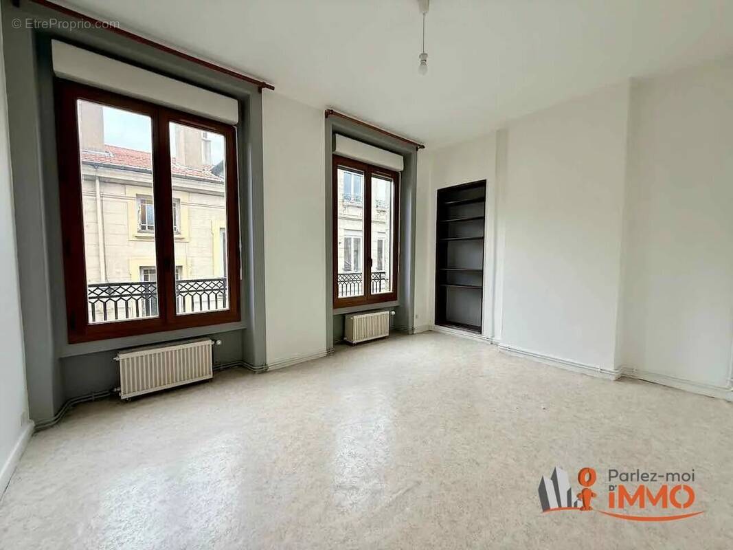 Appartement à SAINT-ETIENNE