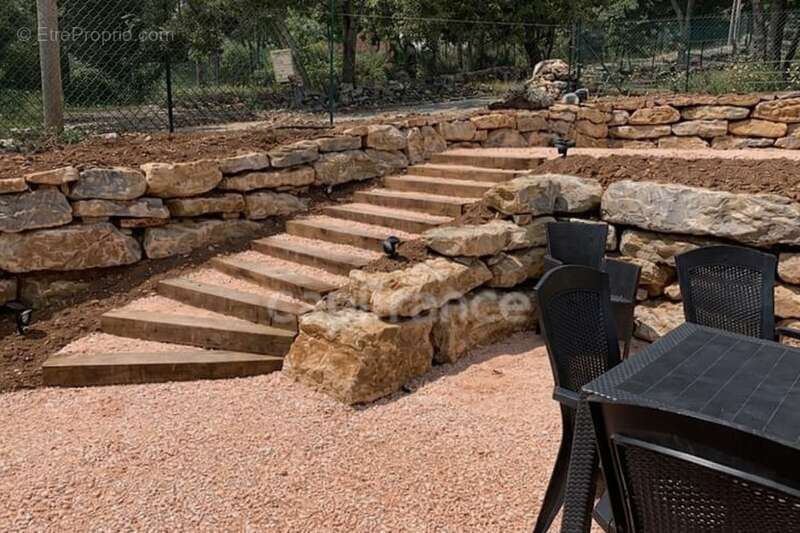 Maison à SAINTE-ANASTASIE-SUR-ISSOLE