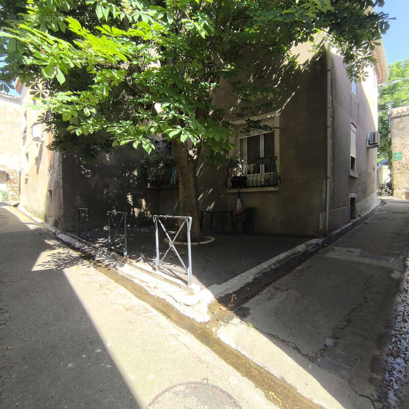 Maison à FONTCOUVERTE