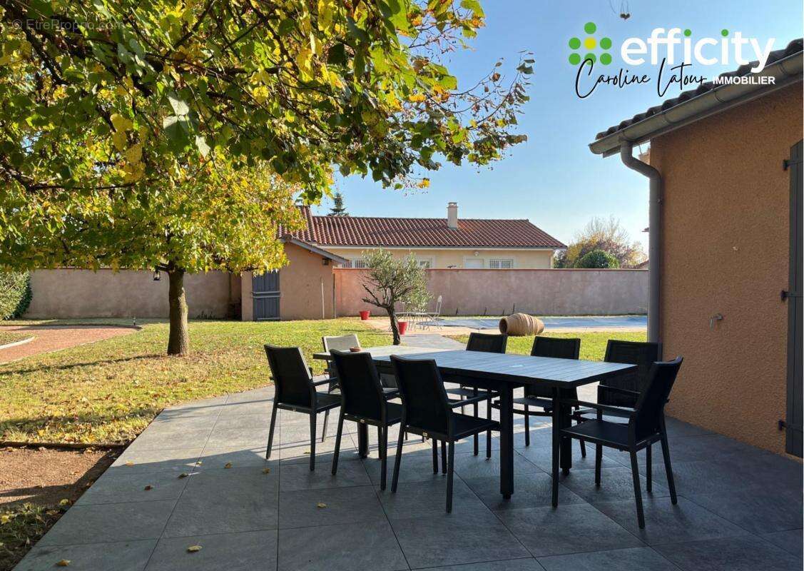 Maison à MONTROND-LES-BAINS