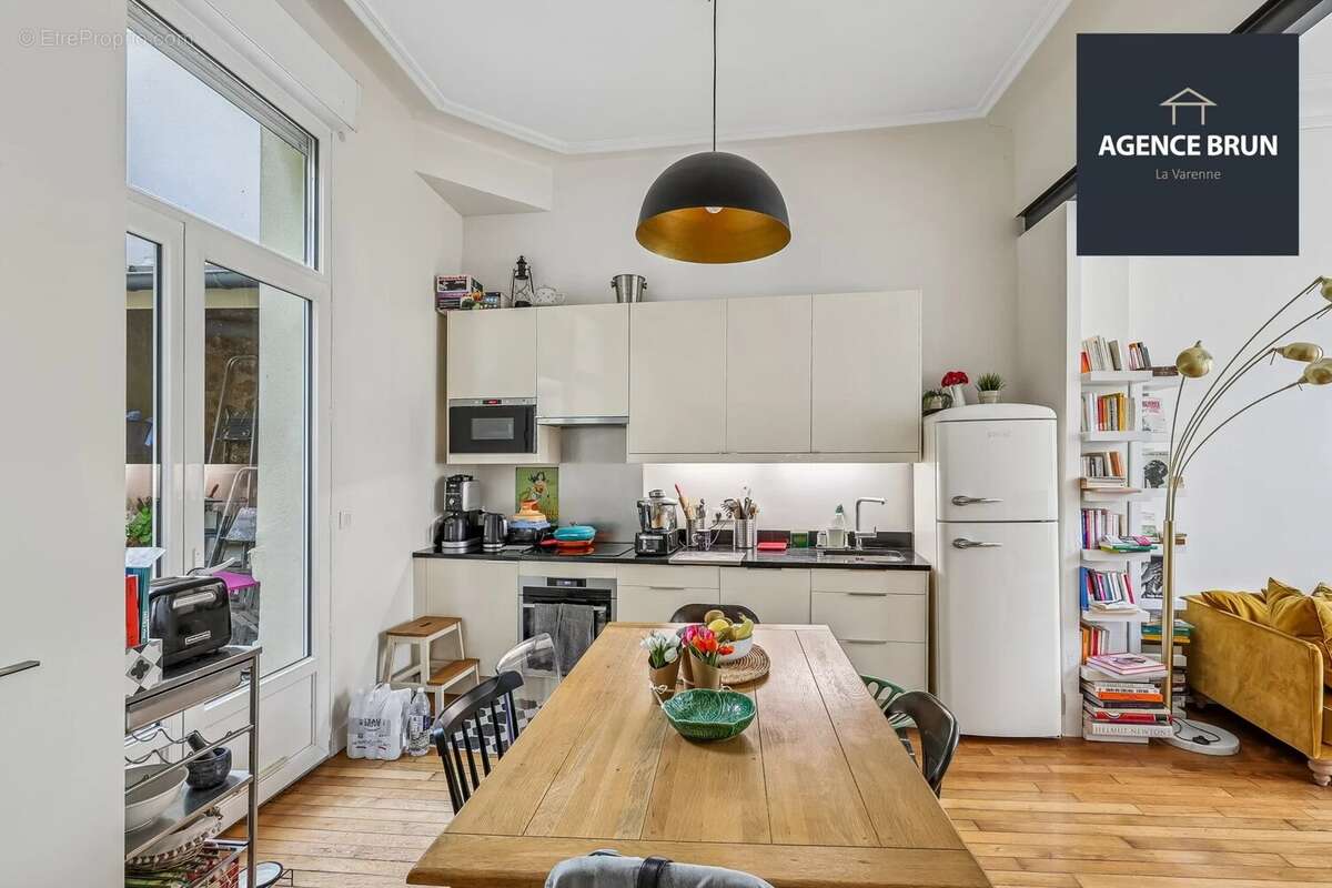 Appartement à SAINT-MAUR-DES-FOSSES