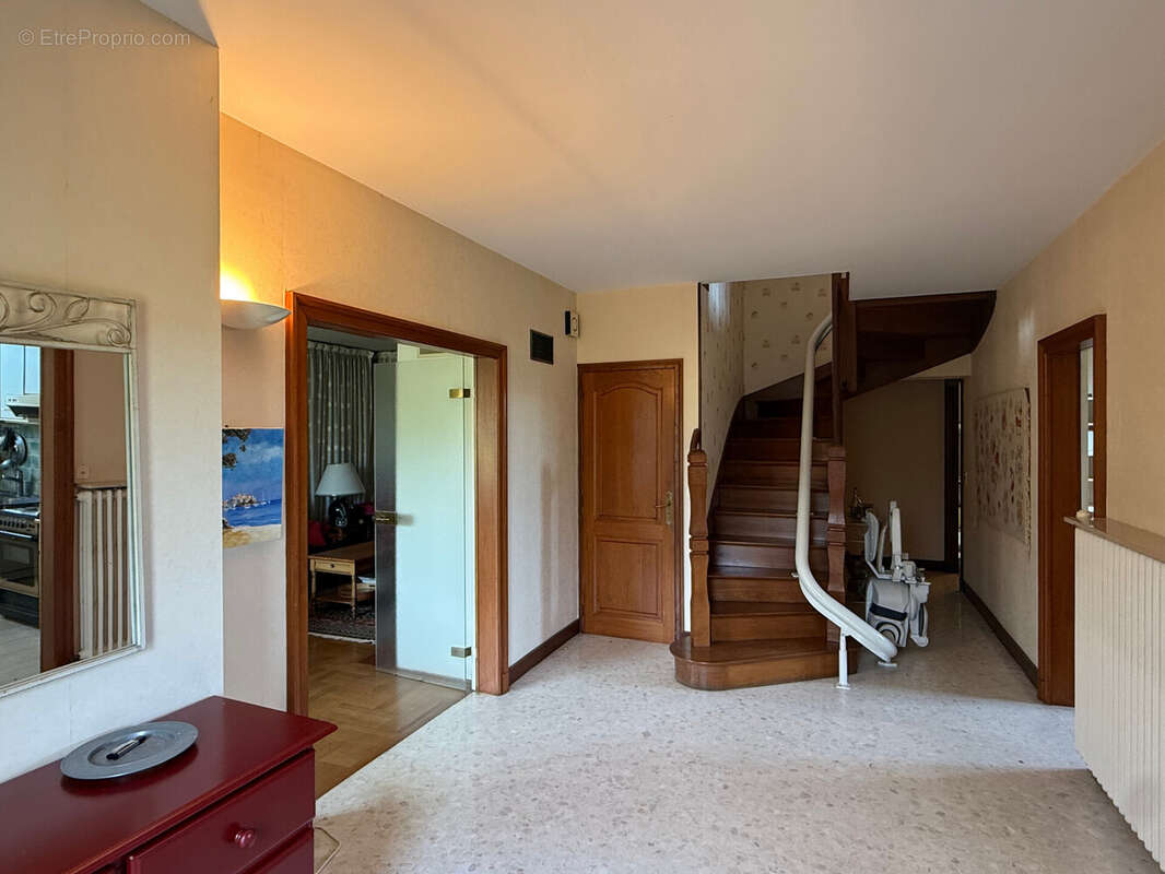 Maison 155 m² à Ardentes  - photo 4