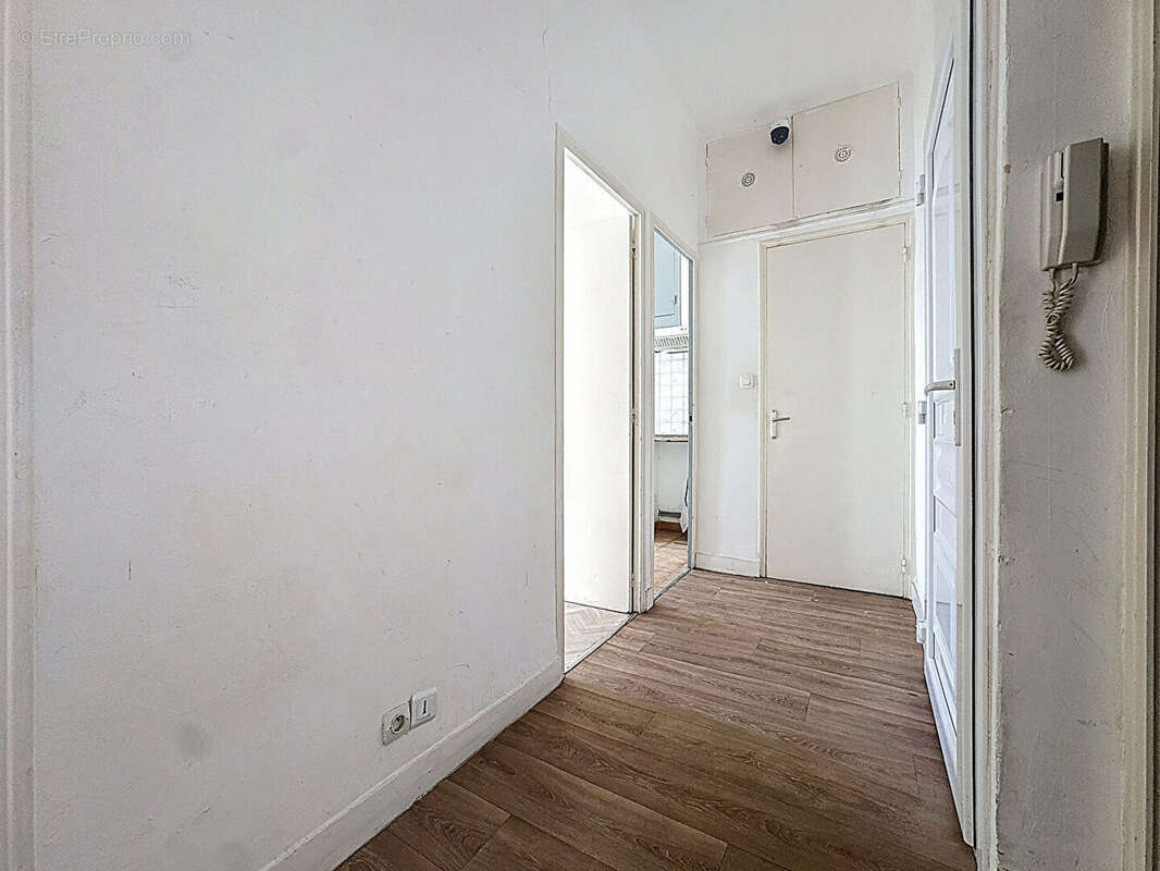 Appartement à MARSEILLE-4E