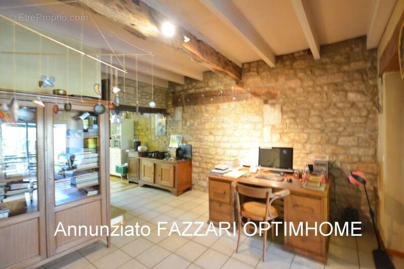 Maison à LUZY-SAINT-MARTIN