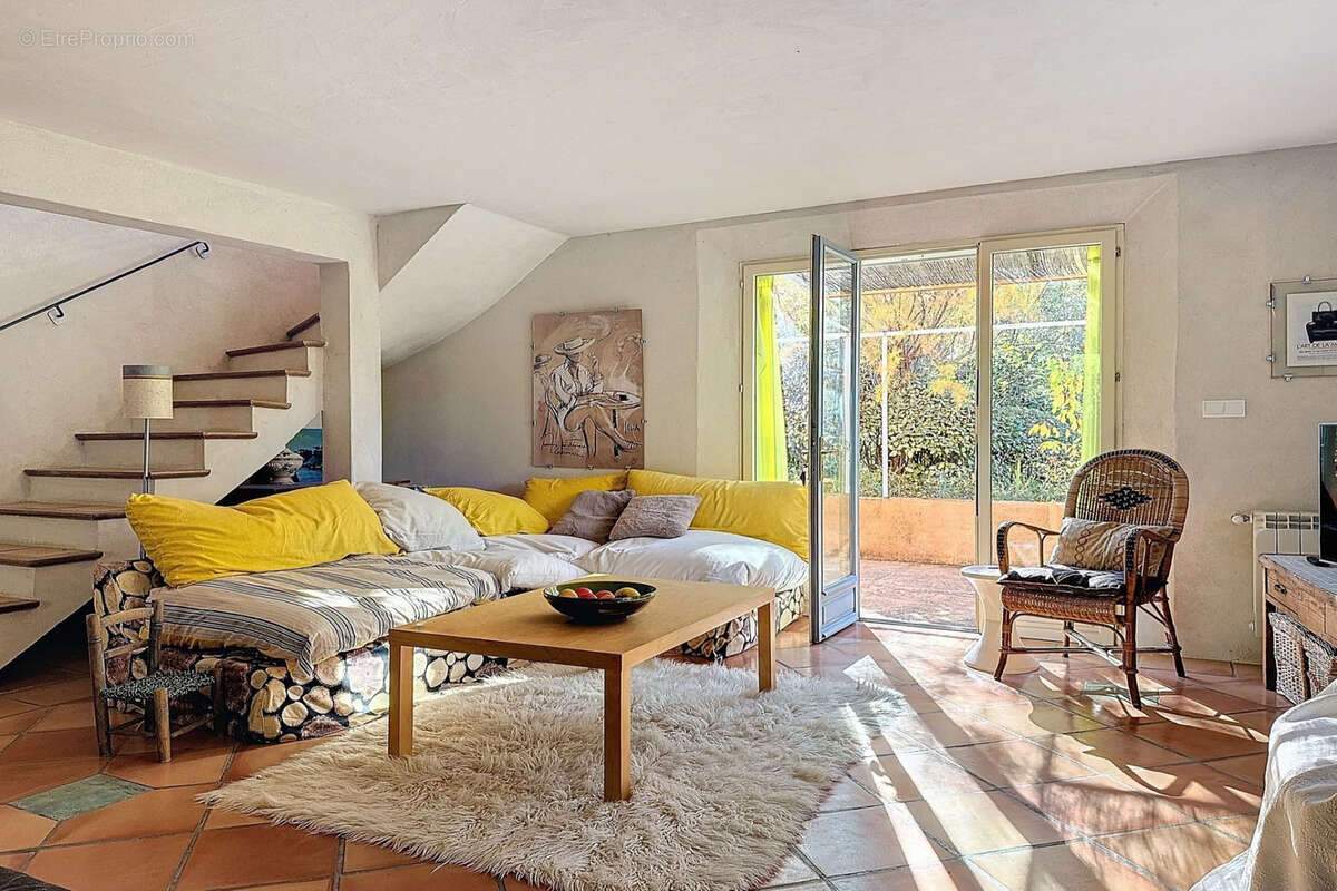 Maison à SAIGNON