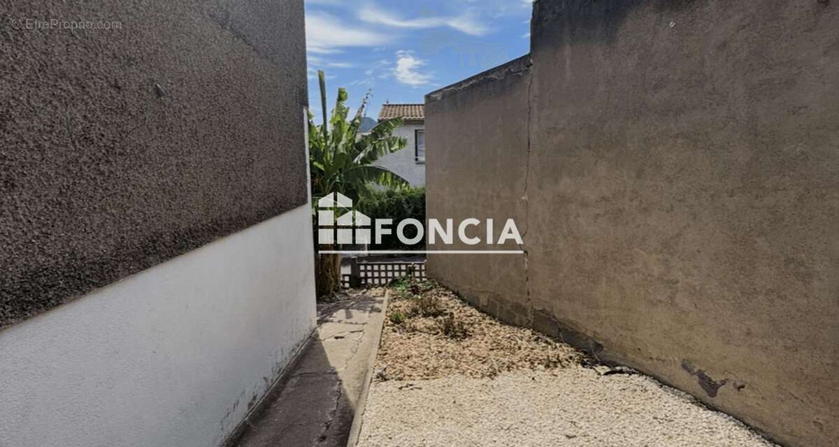 Secteur Montjuzet - Maison T4 63.11 m² avec garage et jardin - photo 10