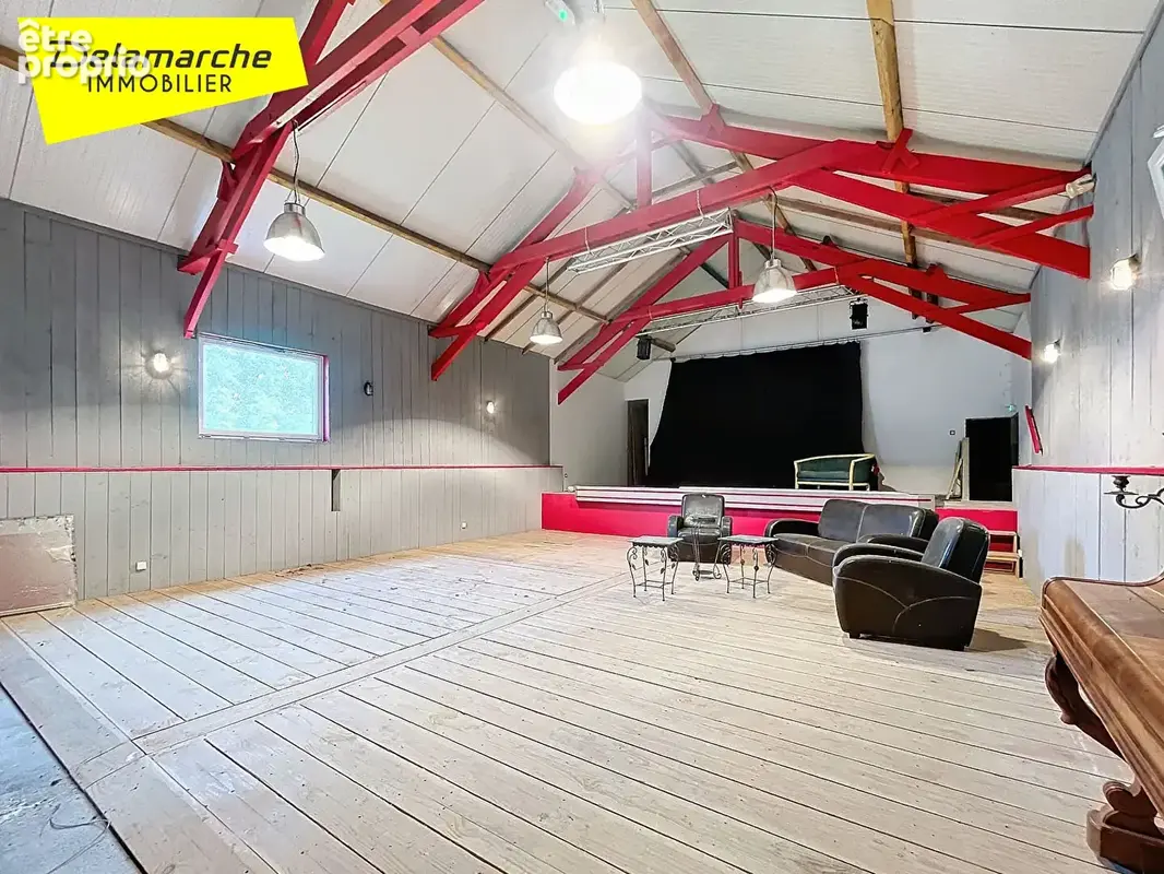 Grande salle transformable en maison Saint Denis Le Gast 1 pièce(s) - photo 3