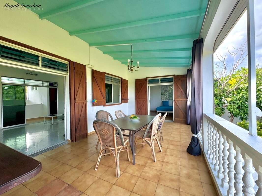 A vendre - propriété avec deux habitations indépendantes au cœur d’un jardin tropical à sainte-anne - photo 7