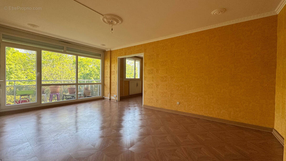 Appartement à LIVRY-GARGAN