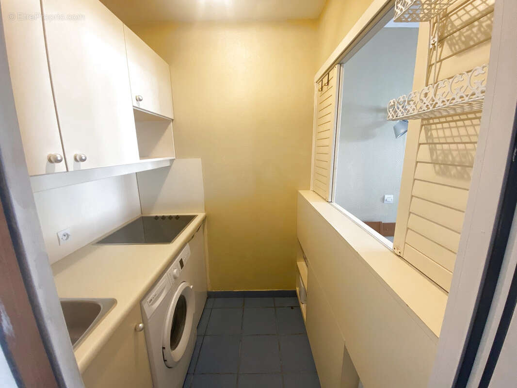 Appartement à COURBEVOIE