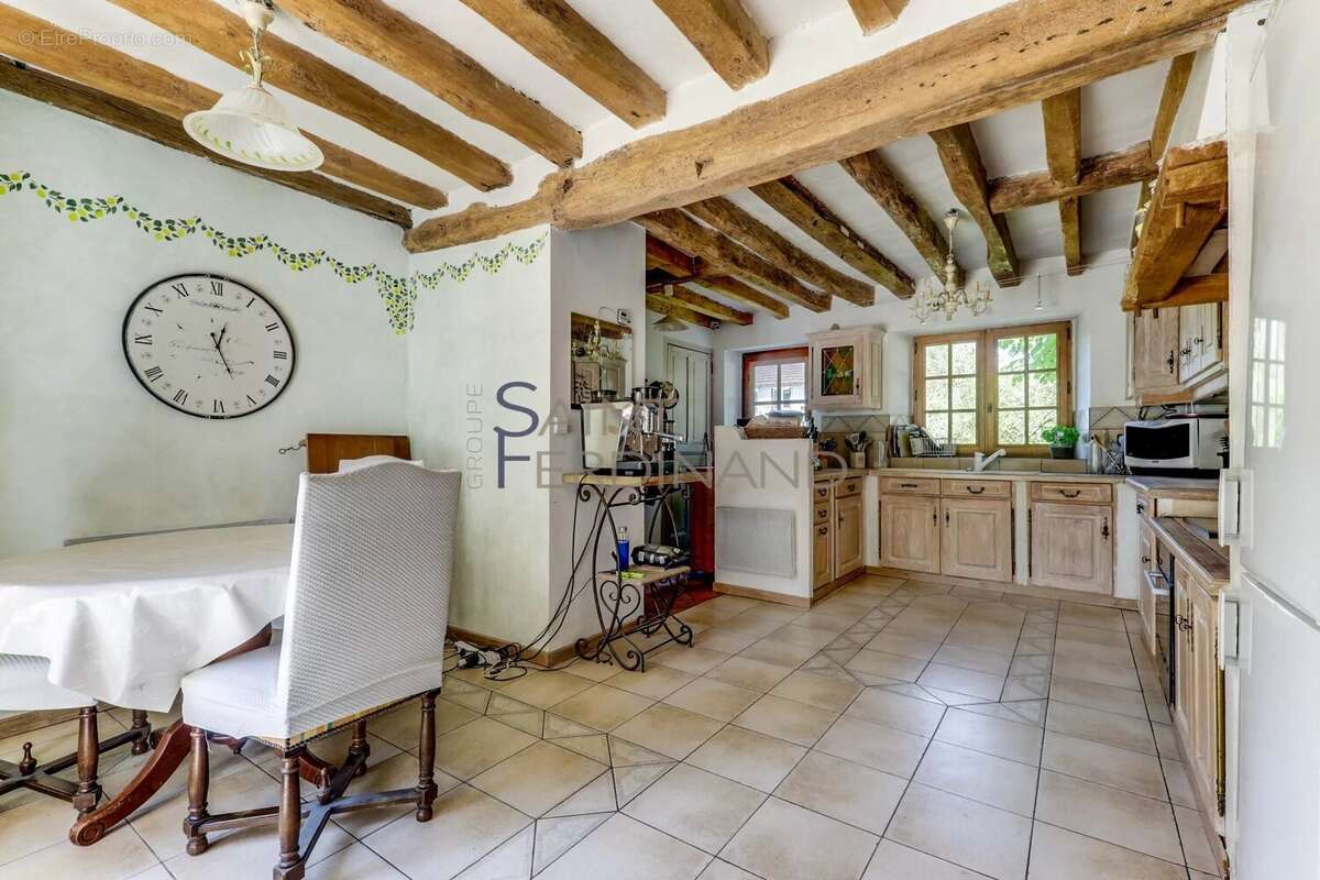 Maison à SAINT-CYR-SOUS-DOURDAN