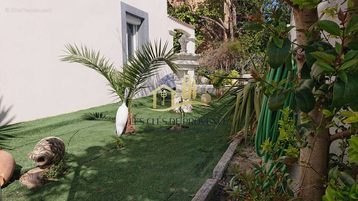 Grande villa familiale avec t2 indépendant - aucun travaux - rognac - photo 8