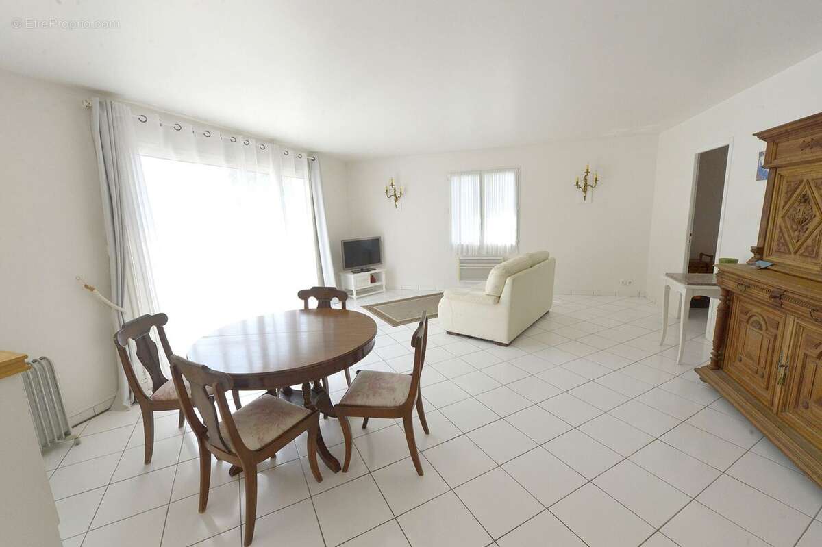 Maison à MESCHERS-SUR-GIRONDE