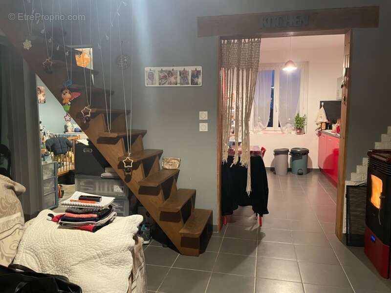 Maison à MONTAIGUT-LE-BLANC