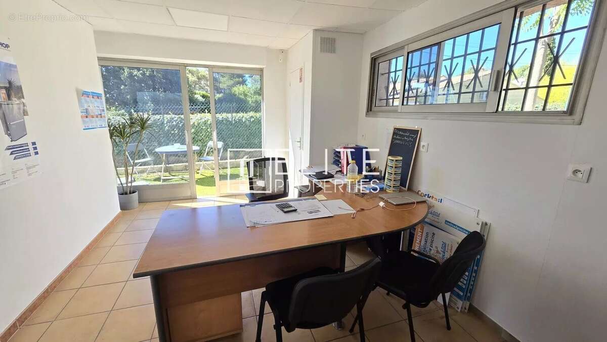 Commerce à PEYMEINADE