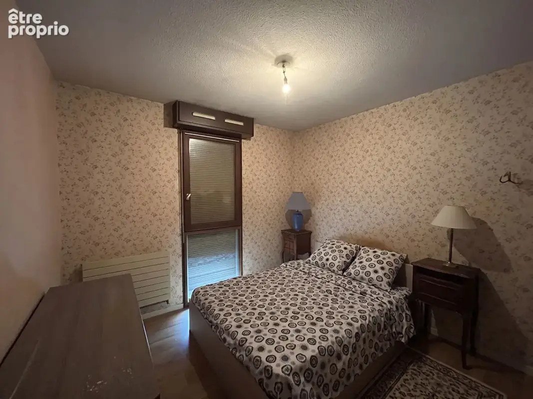 FIGEAC - Idéal Investisseur ! Appartement T2 de 47 m² vendu loué avec cave et parking privatif - photo 3