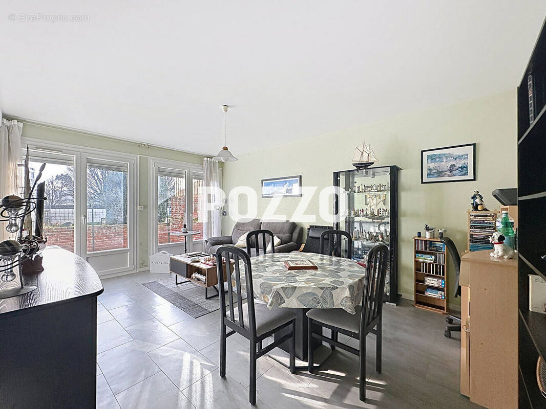 Appartement à HEROUVILLE-SAINT-CLAIR