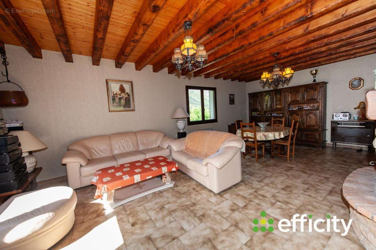 Appartement à SAINT-PAUL-DE-VARCES