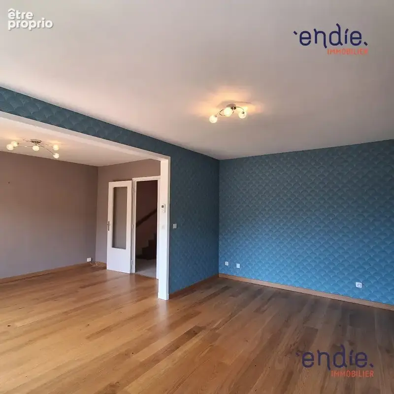 Appartement 5 pièces 87 m² à vendre à Thiers (63300) - photo 4